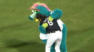 めちゃくちゃ可愛いギータ&スラィリーのハグ！ (2023/07/20)