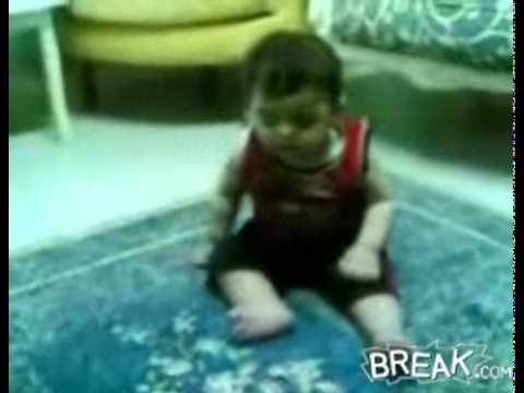 Funny babies trying to stay awake - Compilation
