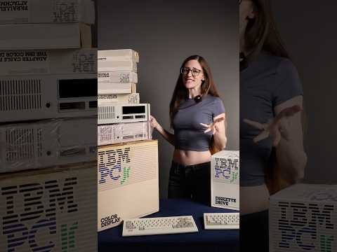 I just dug out my brand new IBM PCjr! Yes, the legendary “kiddie” computer from 1984! #retro #dos
