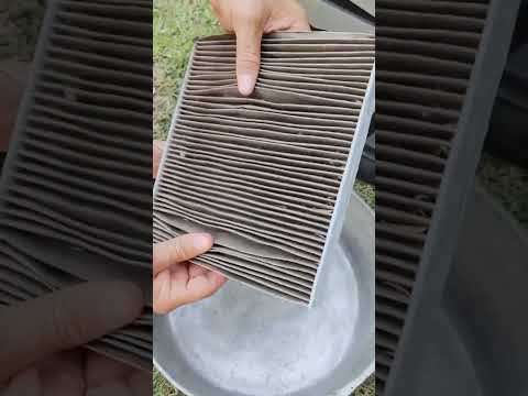 #shorts mechanic showed me how to change and clean the filter That's why your car doesn't cool down!