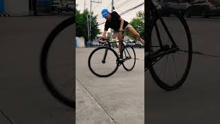 FIXIE / FIXED GEAR TRICK: FISH AND CHIPS ⚡ #fixedgear #cycling #fixie #fixedgearbike #bike #bicycle