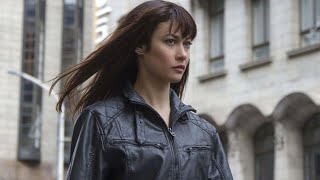 بنت جميله بتسرق بنك لحساب السناتور الامريكي لاكنها بتتفاجئ بالمخطط بتاعه ! ملخص فيلم  Momentum 2015