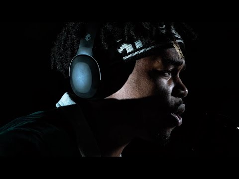 Zion Ali - Room Full Of People (Live Skope Magazine Performance)