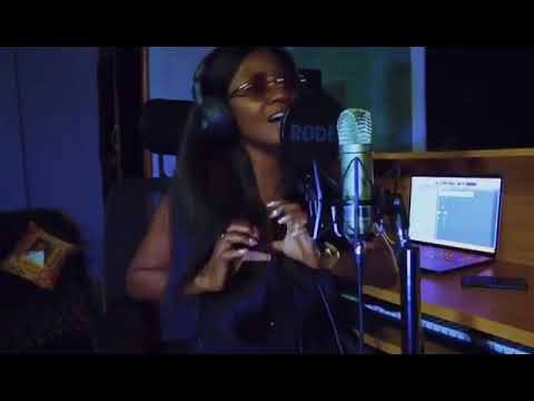 Simi killing this