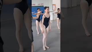 Unforgettable moments for dancers#Flexibility training#Classroom Highlights#Basic skills training