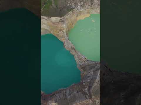 Kelimutu crater lakes: 3 lakes, 3 different colors | Fascinating travel spots #craterlakes #travel