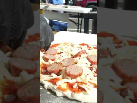 Make a pizza with us on the big green egg! #pizza #biggreenegg #pizzalover #pizzarecipe #smoker