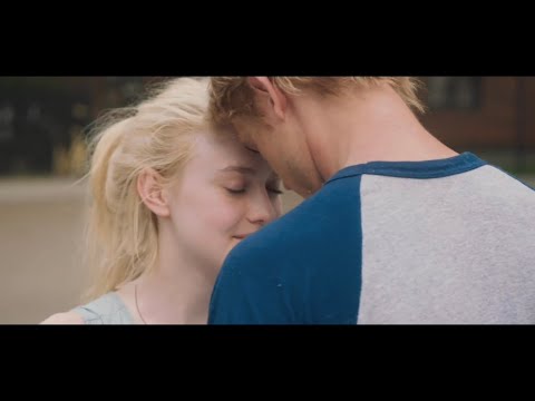Very Good Girls - Dakota Fanning Boyd Holbrook Lost in the Light scene