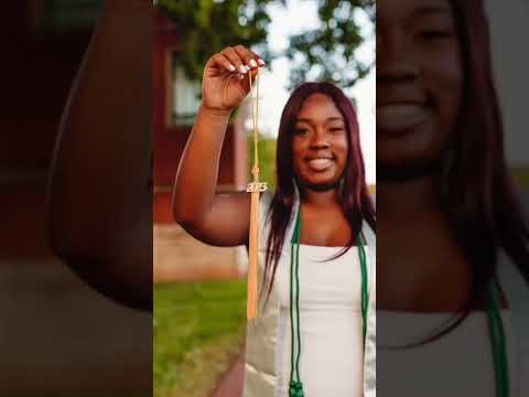 POV: you want fun and playful senior photos #seniorphotographer #seniorphotography #photography
