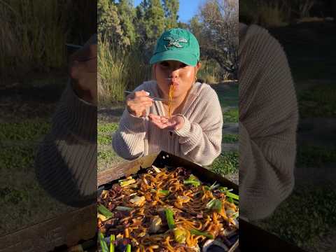 Beef and veggie udon stir fry 😋 #udon #stirfry #beefrecipe #easyrecipe