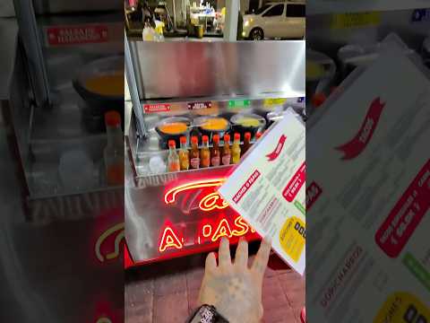 Eating tacos in Colombia 🇨🇴 ?!