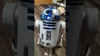 R2-D2 at Dragon Con 2019 Sunday