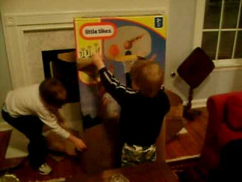 Xanders 3rd Bday at Nanas - Dec 2009.AVI