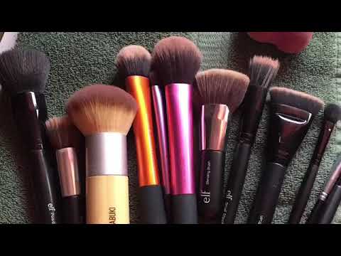 How I clean my makeup brushes!