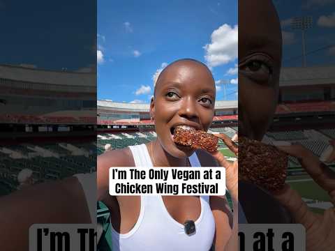 I’m the only vegan at a chicken wing festival #vegan #theonlyvegan #chicken