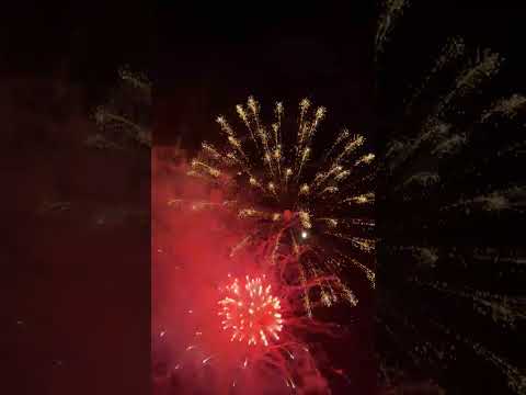 Niagara Falls Fireworks Show – A Night of Lights and Magic! 🌈💦#NiagaraFalls #FireworksShow #Niagara