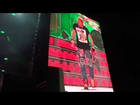 Welcome To The Jungle - Guns N' Roses Not In This Lifetime World Tour GBK Jakarta Stereo FHD