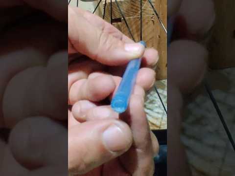 un truco para inflar neumáticos de bicicletas.