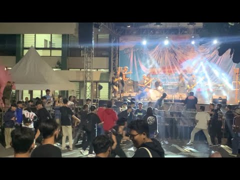 Musik mulai auto saling pancal | Musik rock metal konser