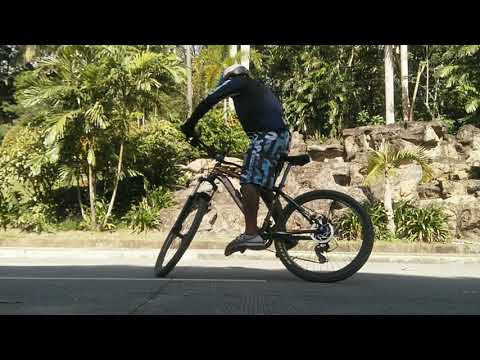 Urban Cycling Skills | Car Park Tricks
