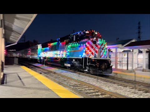 Western Avenue Railfanning! #train #metra #youtube #railfanning #trainvideo #holidaytrain