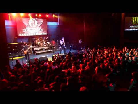 Papa Roach "Time Is Running Out" | Live