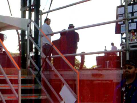 Murs from backstage Treasure Island 2009