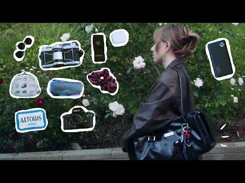what's in my bag 📹 👜 (not your typical camera bag)