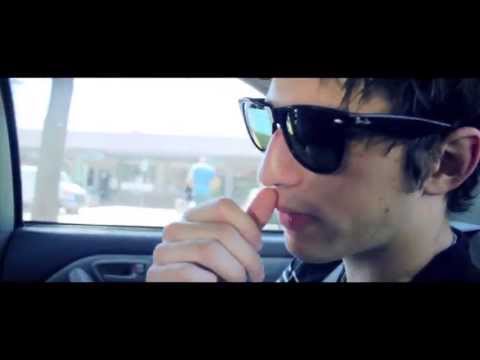 Porter Robinson - Tiësto College Invasion Tour 2011 Mini-Documentary