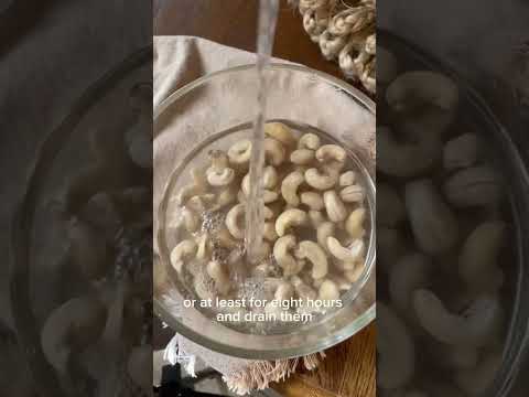 Homemade Cashew Milk 🥛— who would have thought it’d be so easy?!:) #cashewmilk #nutmilk #veganmilk