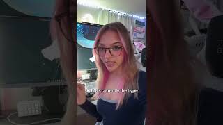 what monitor to get? - 27" is ideal #lindseyszn #techbaddie #techgirl #pcgamer #pcbuild #monitor