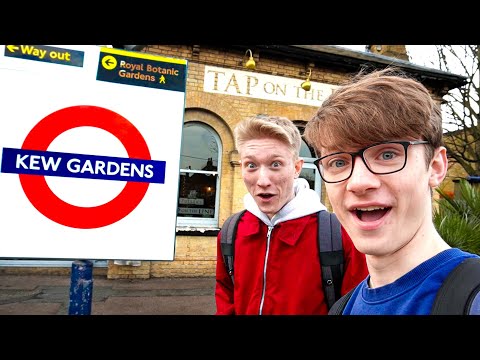London's ONLY Tube Platform with a Pub