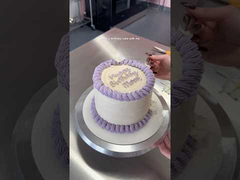 Cake decorating tutorial #cake #cakedecorating #cakes #cakeoftheday #cakedesign #cakeshorts #shorts
