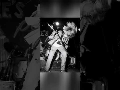 Check out the full video on my channel! #music #kurtcobain #rare