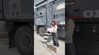 This two-story RV is awesome! #RVTravel #RVLife #HeavyTruckRV#Off-road RV#RV