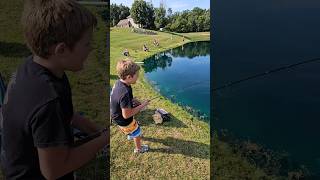 Here kitty kitty! #shorts #fishing #fishingfun #catfishfishing