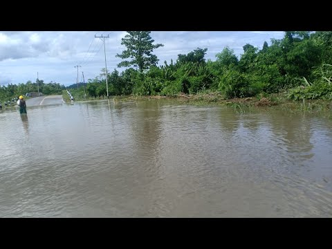 KEJADIAN LUAR BIASA HARI INI  ||  BANJIR DI KABUPATEN KEEROM MEMUTUS AKSES TRANSPORTASI