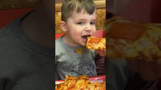 Like, share, & comment! 🍕 #ronineats #pizza #review #onebitechallenge #barstoolsports #daveportnoy