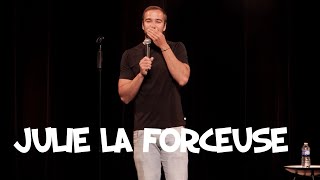 Je parle au public de Toulouse - Julie la forceuse