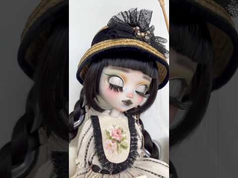 Salma the journalist of peace 📰 charondolls.com #doll #dolls #pullip #kawaii #cute #blythe