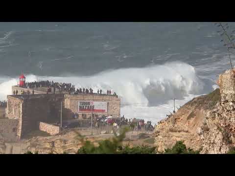 Nazare Big Swell Day (40ft/12m)