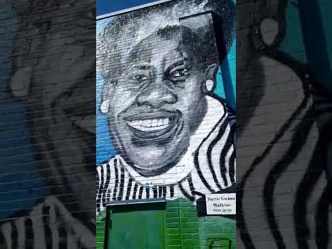 Have you seen a mural like this on a Goodwill before? This is nice.