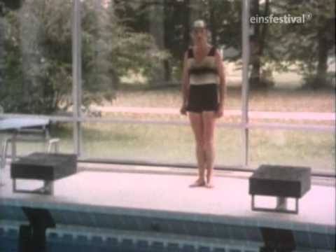 Monty Python's Fliegender Zirkus - Swimming Lessons & Menthol Cigarettes, subtitled