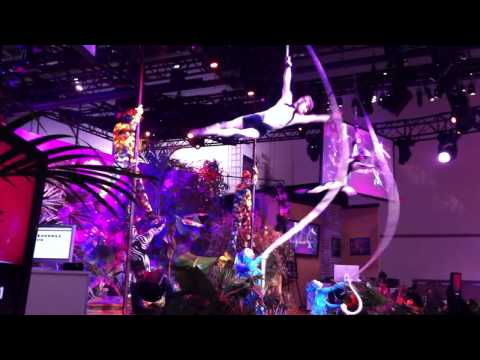 Canon Cirque Dancers - CES 2011