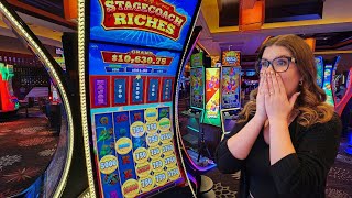 Time To Max Bet Slot Machines in Las Vegas!