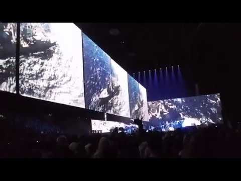 Roger Waters - Money (clip) 2017-10-28