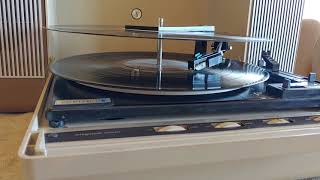 1960s Zenith Nomad II Portable Record Player. DEMO.
