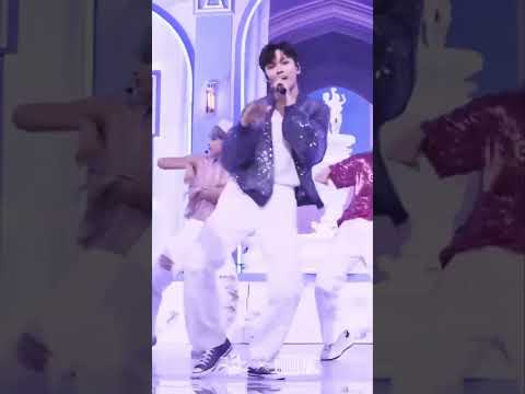 Obsessed of this part man vernon @seventeen #seventeen #carat #vernon #pledis #saythenameseventeen