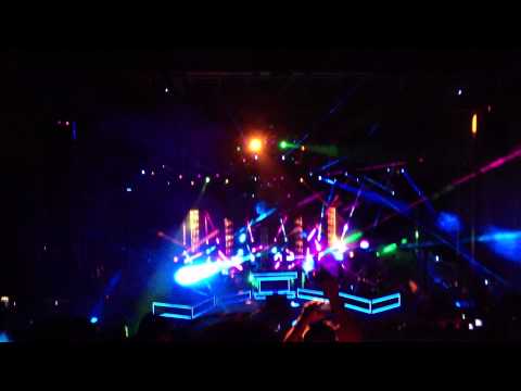 Pretty Lights Red Rocks 2013 - One Day At A Time (Remix)