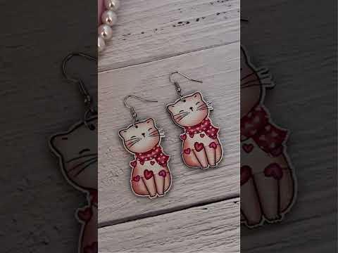 I love cats & cat jewelry is fun!! kolejaxdesignswithdiana.com #catlover #catsofyoutube